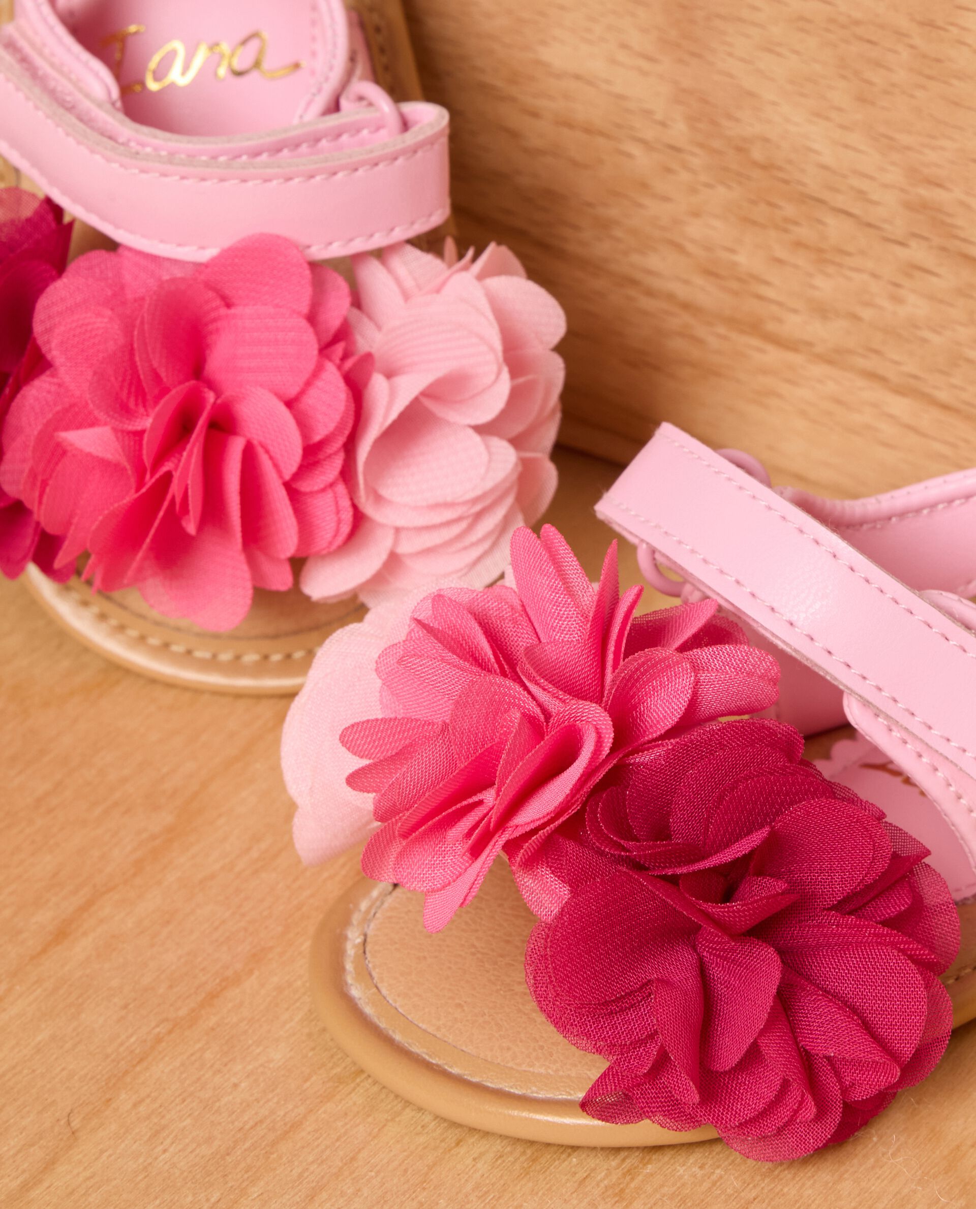Sandalo IANA con fiori applicati neonata
