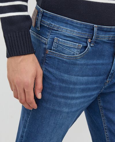 Jeans 5 tasche in cotone stretch uomo detail 2