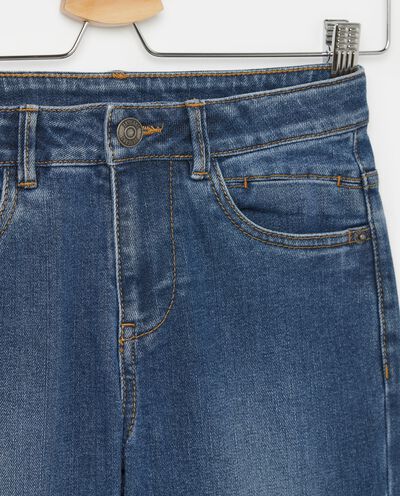 Jeans regular con lavaggio stone misto cotone ragazzo detail 1