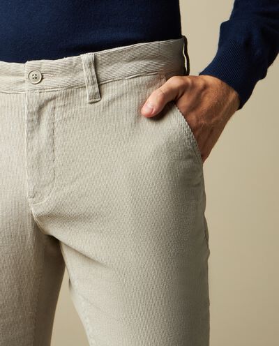 Pantaloni in costina di cotone stretch uomo detail 2