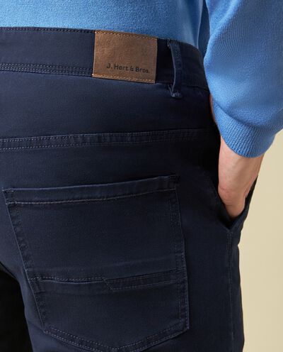 Pantalone slim fit in cotone stretch uomo detail 2