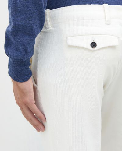 Pantalone in velluto di cotone stretch a coste uomo detail 2