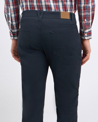 Pantaloni slim fit in cotone stretch uomo detail 2