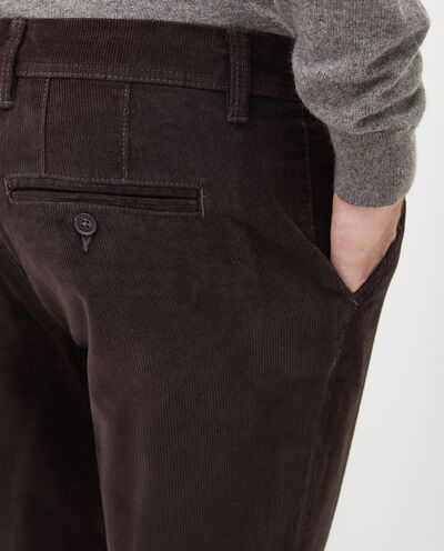 Pantaloni chino in velluto a costine uomo detail 2
