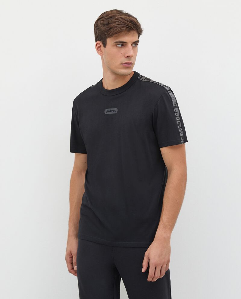 T-shirt fitness in puro cotone logata uomo cover