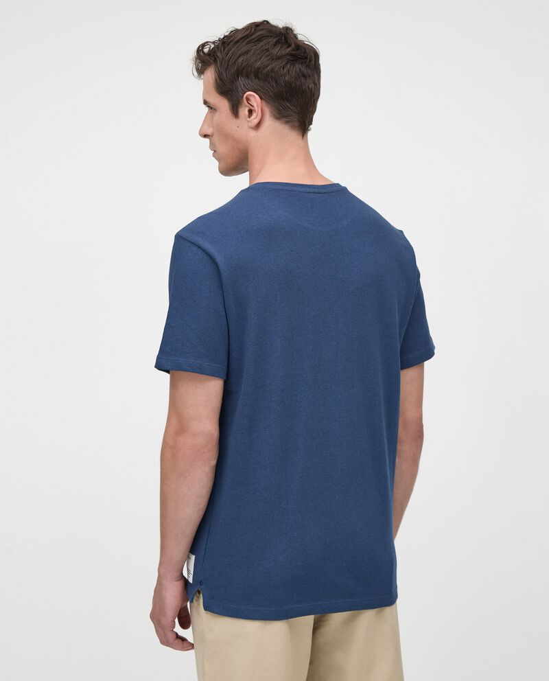 T-shirt a tinta unita con taschino in misto cotone e lino uomo single tile 1 