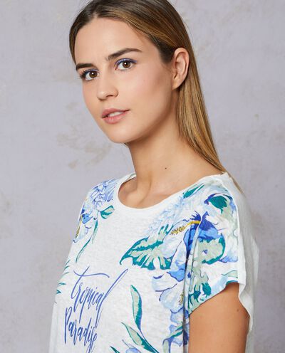 T-shirt con fantasia tropicale in puro lino donna detail 2