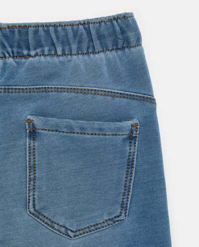 Pantaloni effetto denim in felpa di misto cotone bambina detail 1