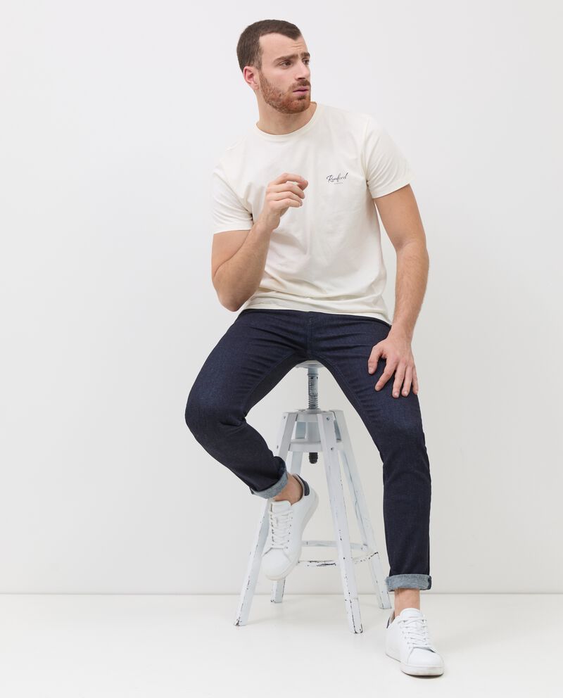 Jeans slim in cotone elasticizzato uomo cover