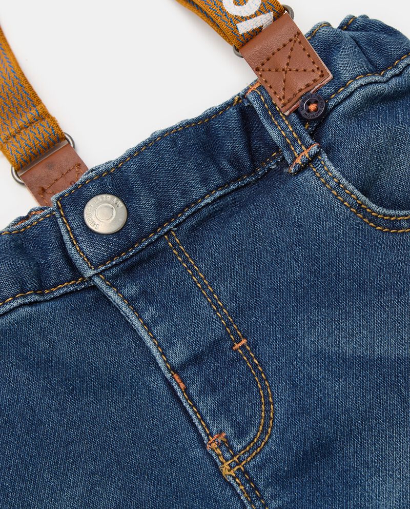Jeans con bretelle in denim terry misto cotone neonato single tile 1 