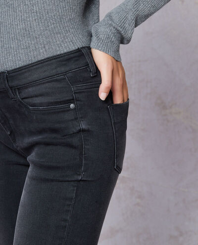 Jeans lavaggio scuro donna detail 2