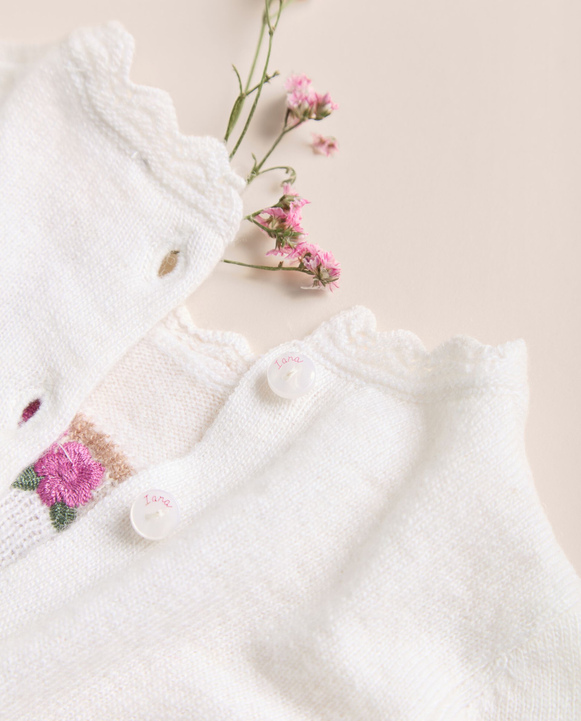 Tutina in maglia misto lana IANA neonata