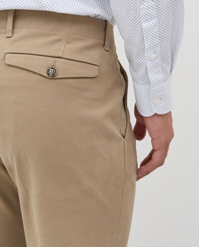 Pantaloni chino in cavarly twill di cotone uomo Rumford detail 2