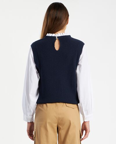 Smanicato tricot con camicia donna detail 1