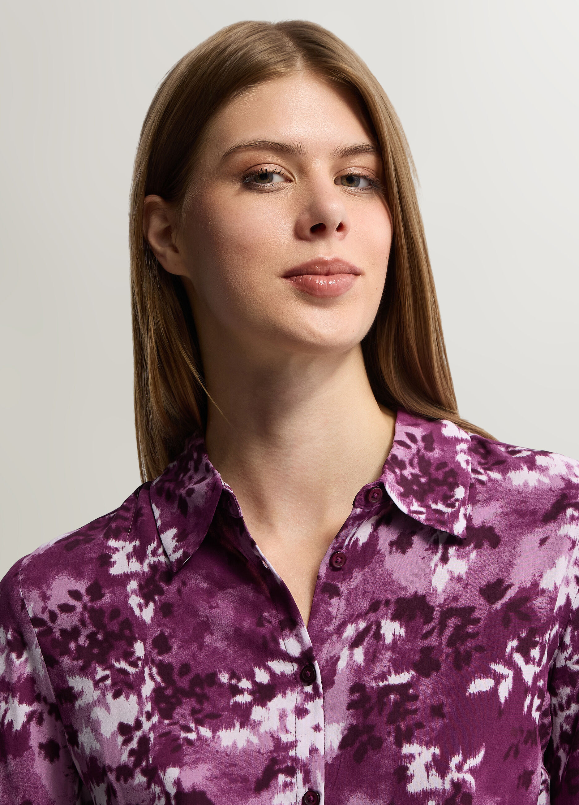 Camicia Fit Regular con colletto alla francese in pura viscosa donna_2