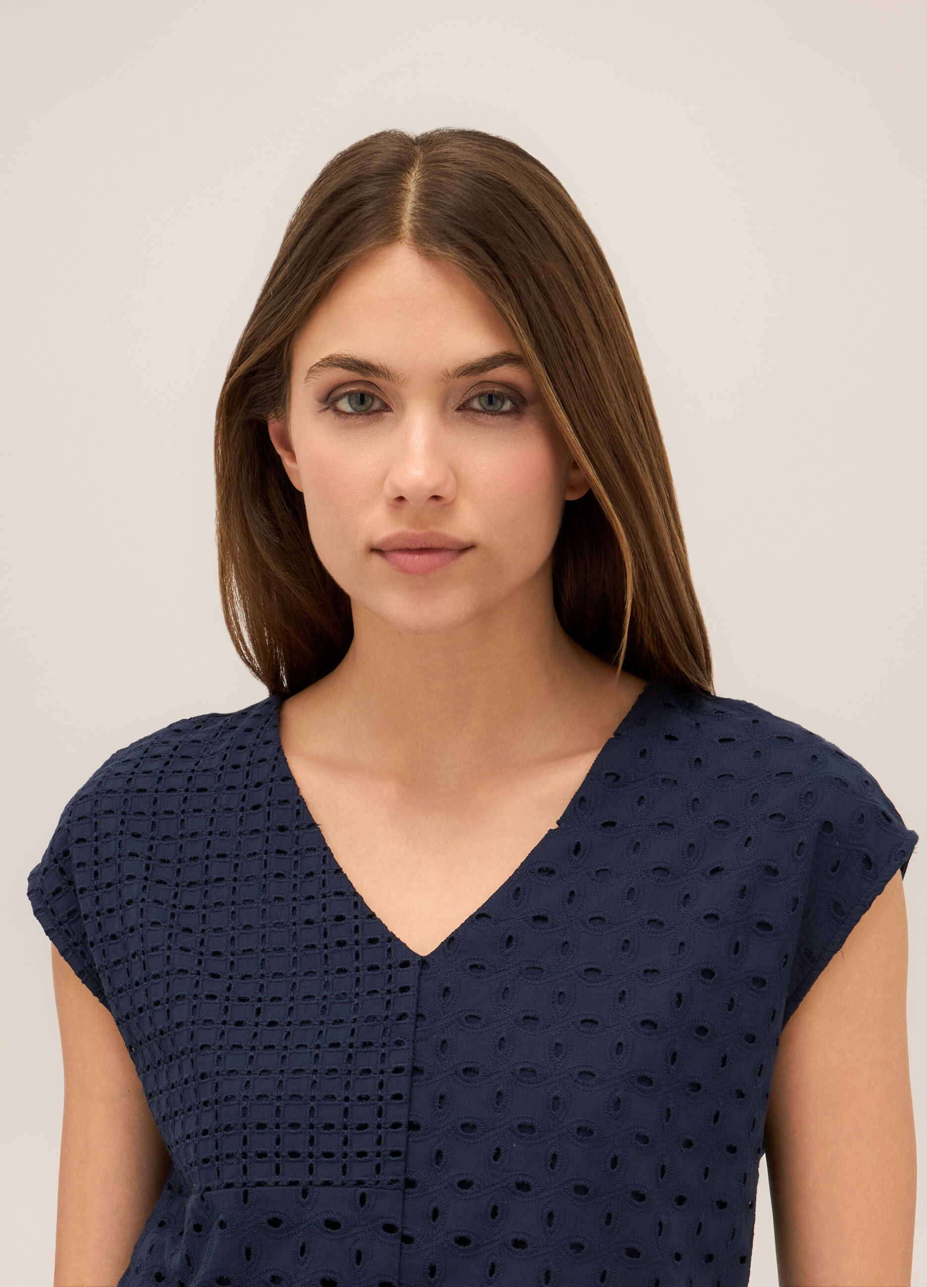 T-shirt smanicata misto viscosa donna_2