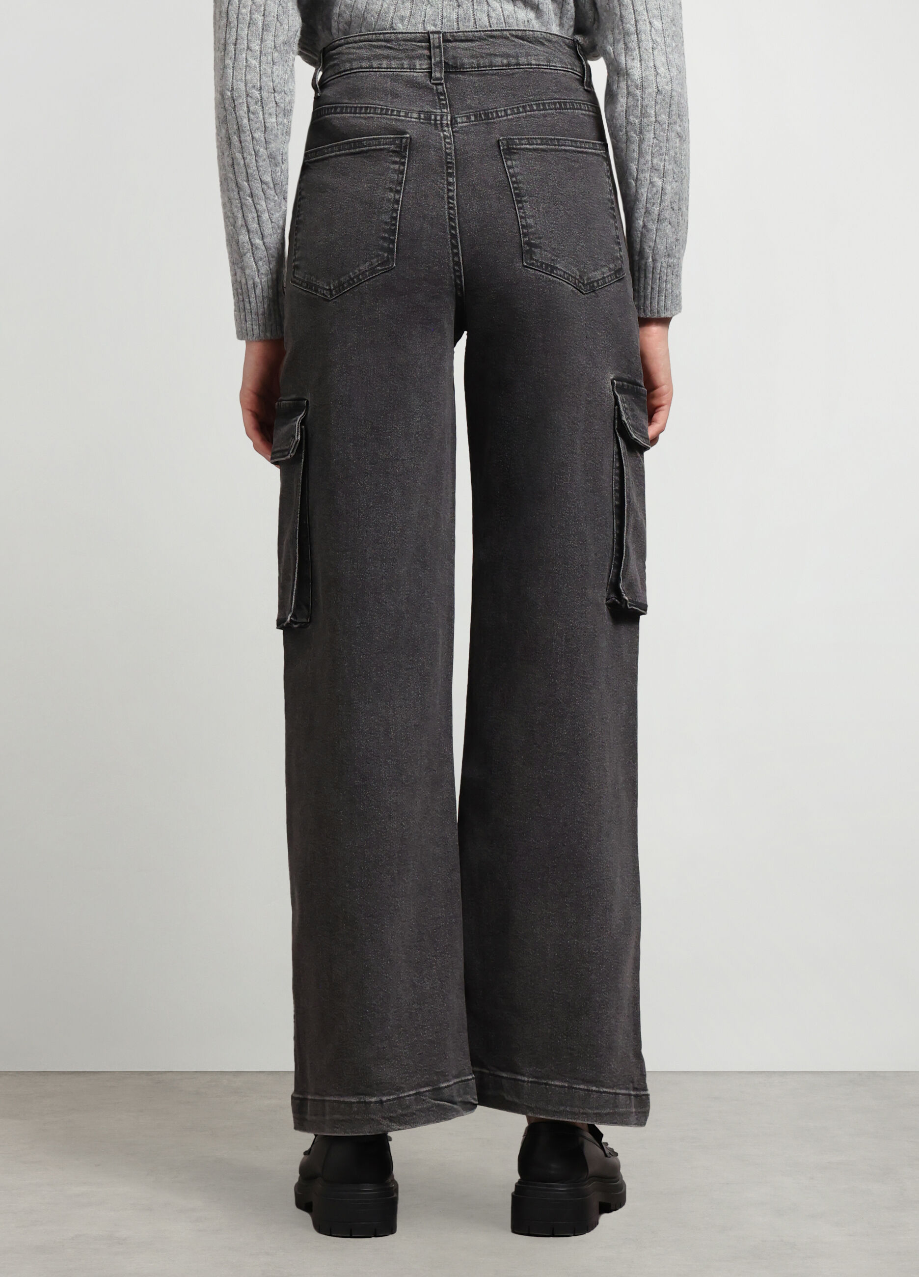 Pantaloni wide cargo in denim di cotone stretch donna_1