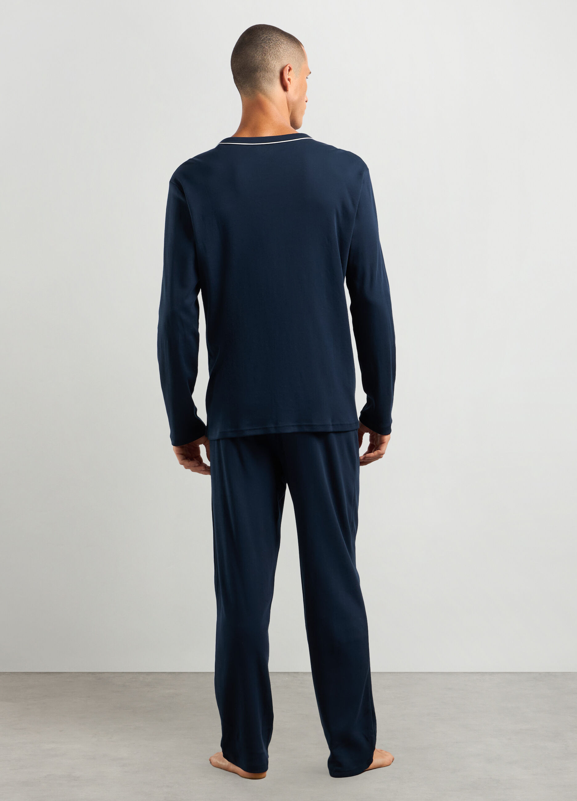 Set pigiama lungo scollo a V in interlock di puro cotone uomo_1