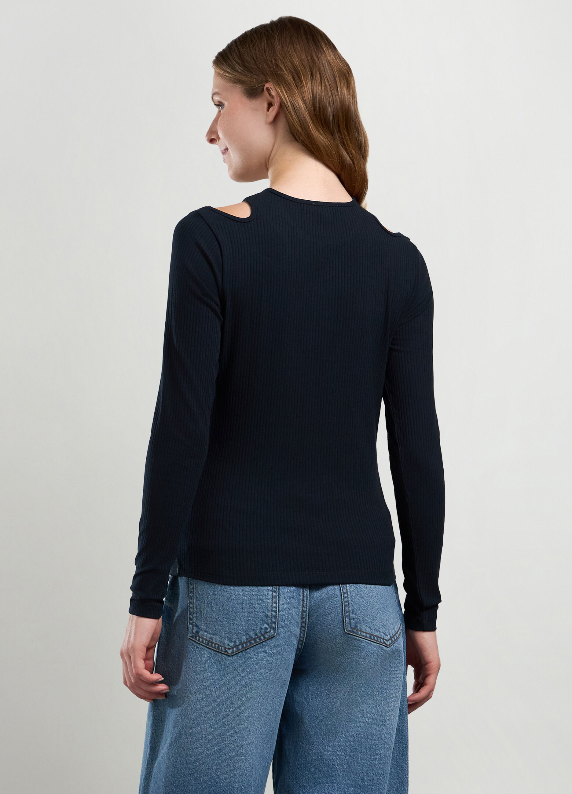 T-shirt in costina con cut out donna_1
