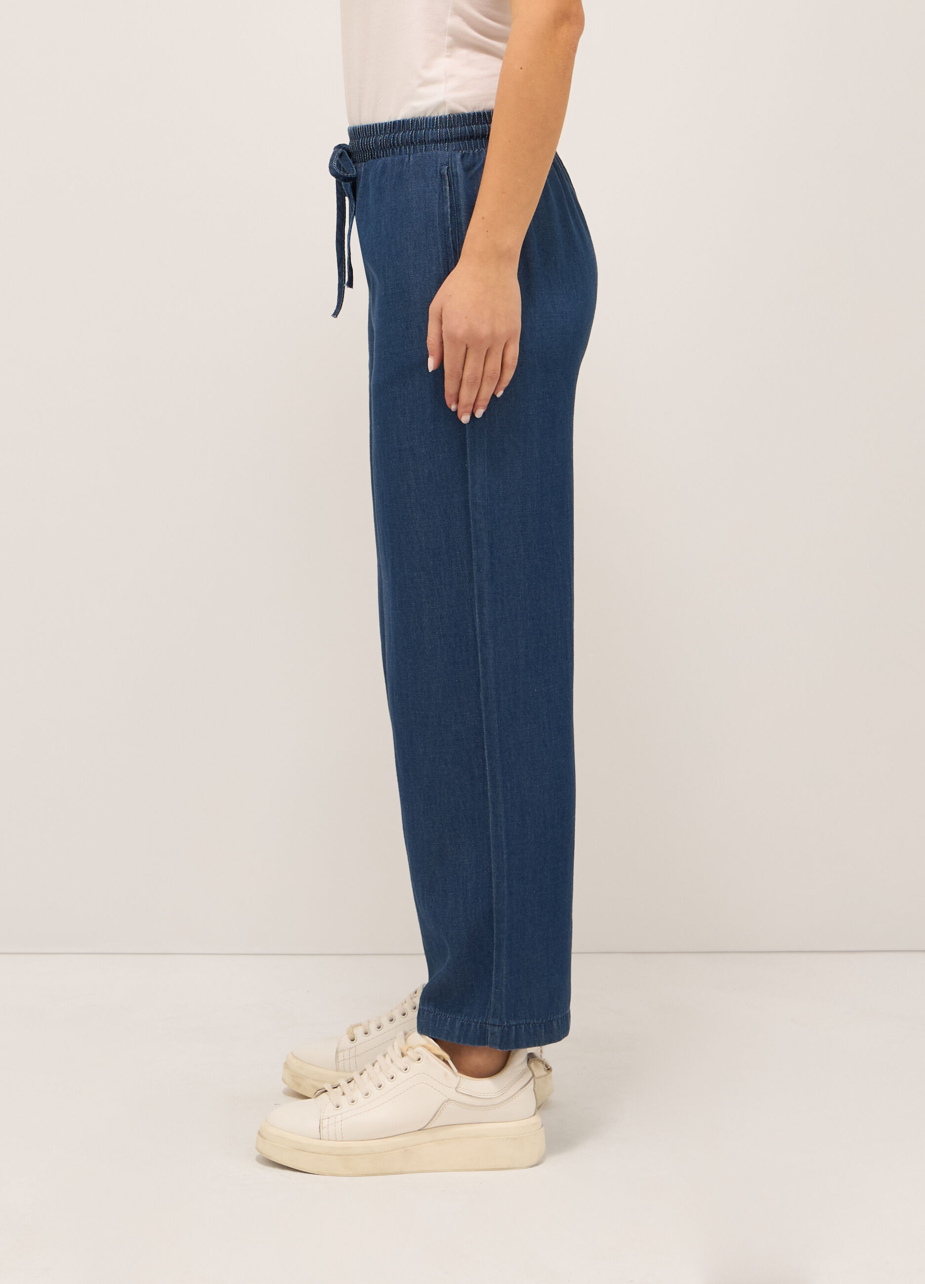Pantaloni wide leg in denim di misto cotone donna_2