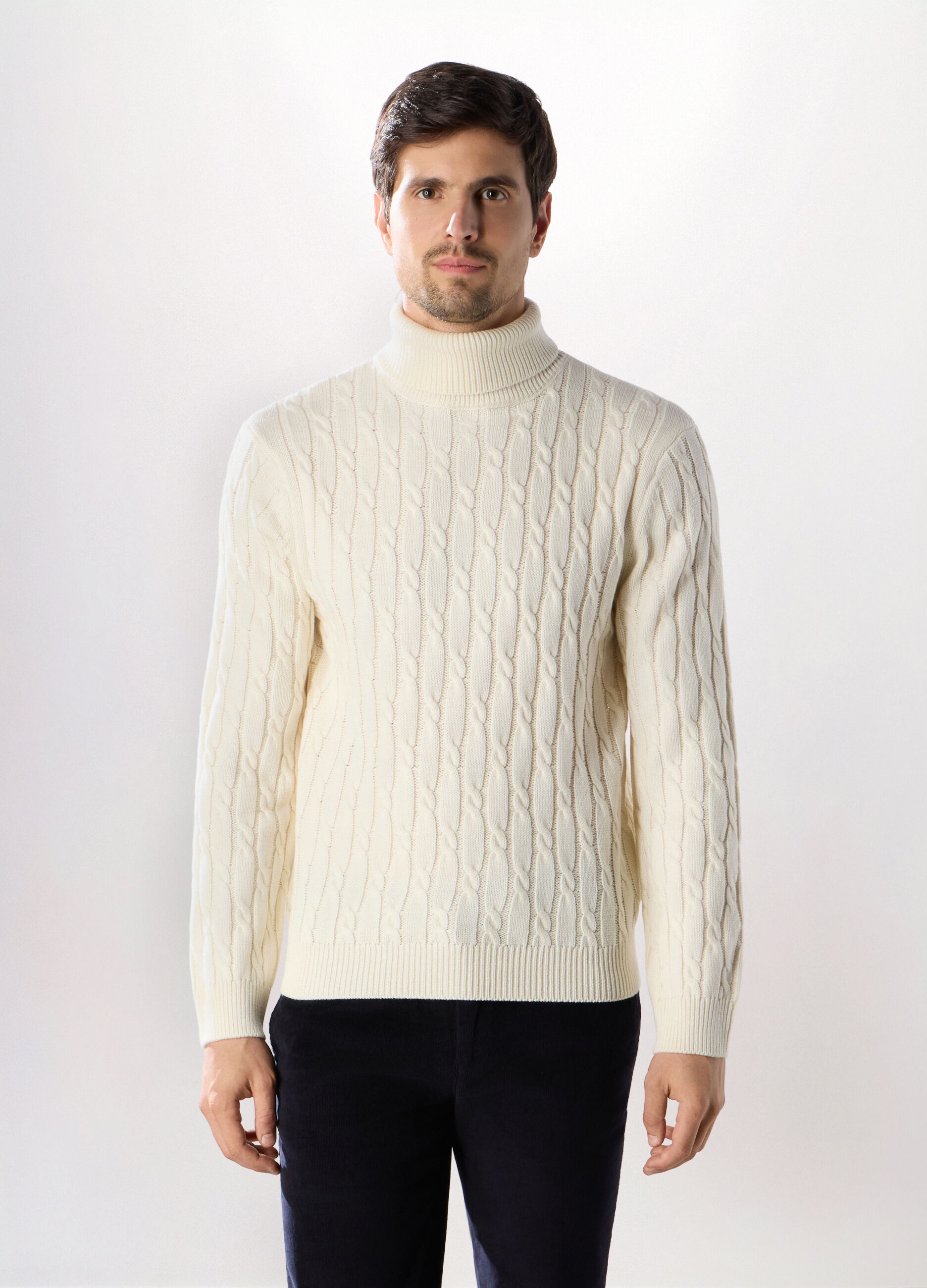 Maglione dolcevita a trecce uomo_0