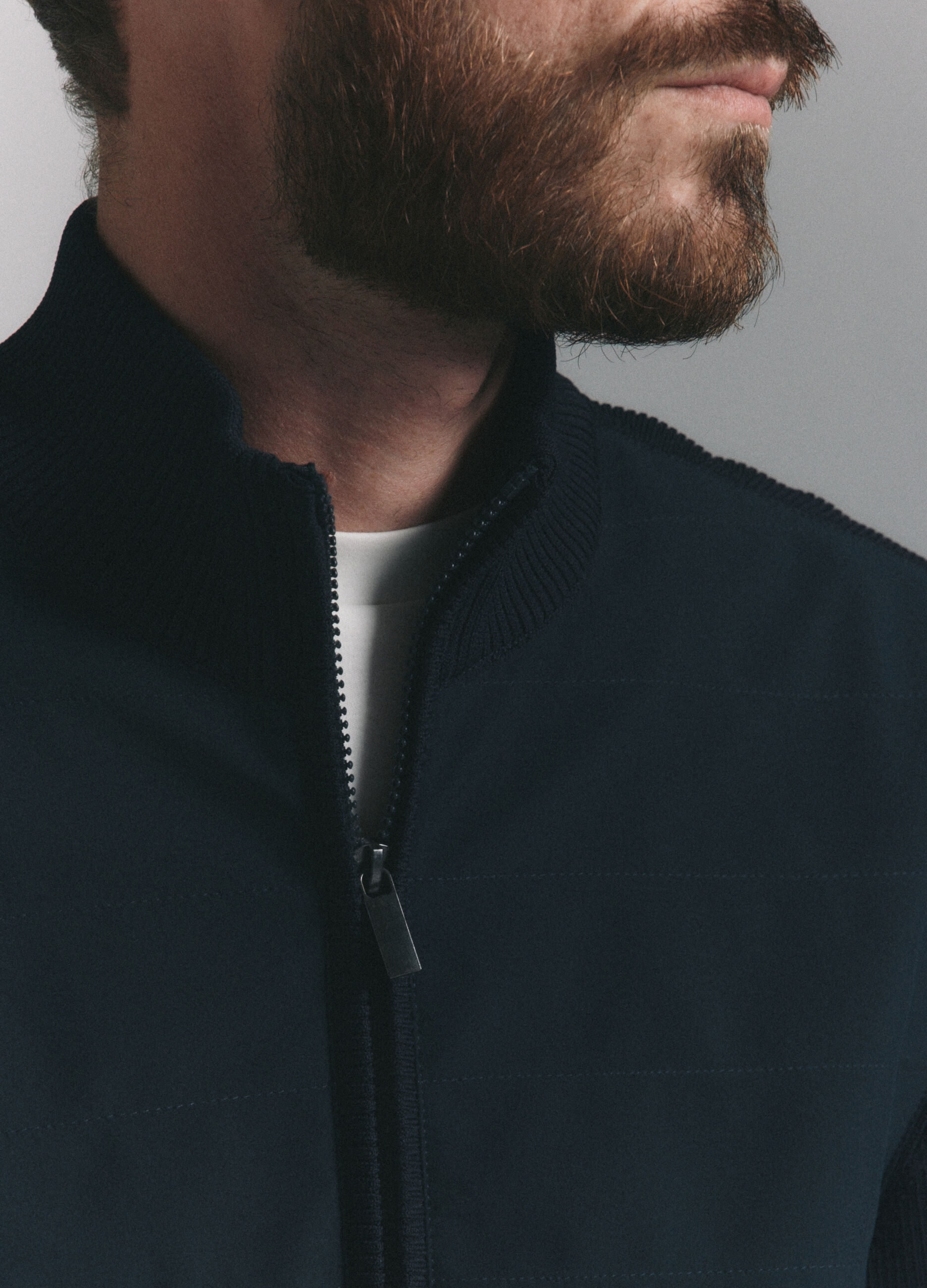 Giacca corta con inserti in maglia uomo_3