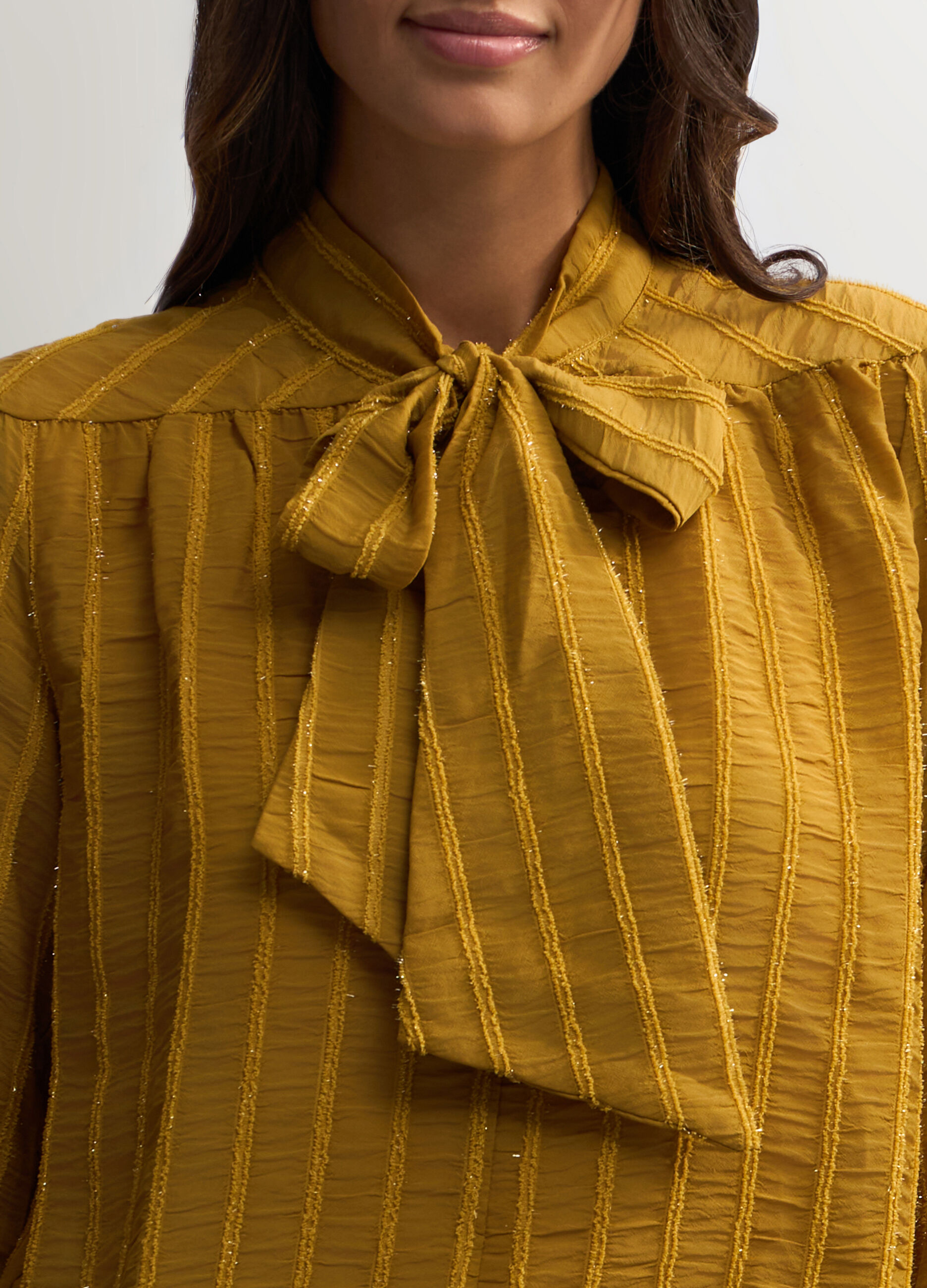 Blusa Fit Regular con fiocco donna_2