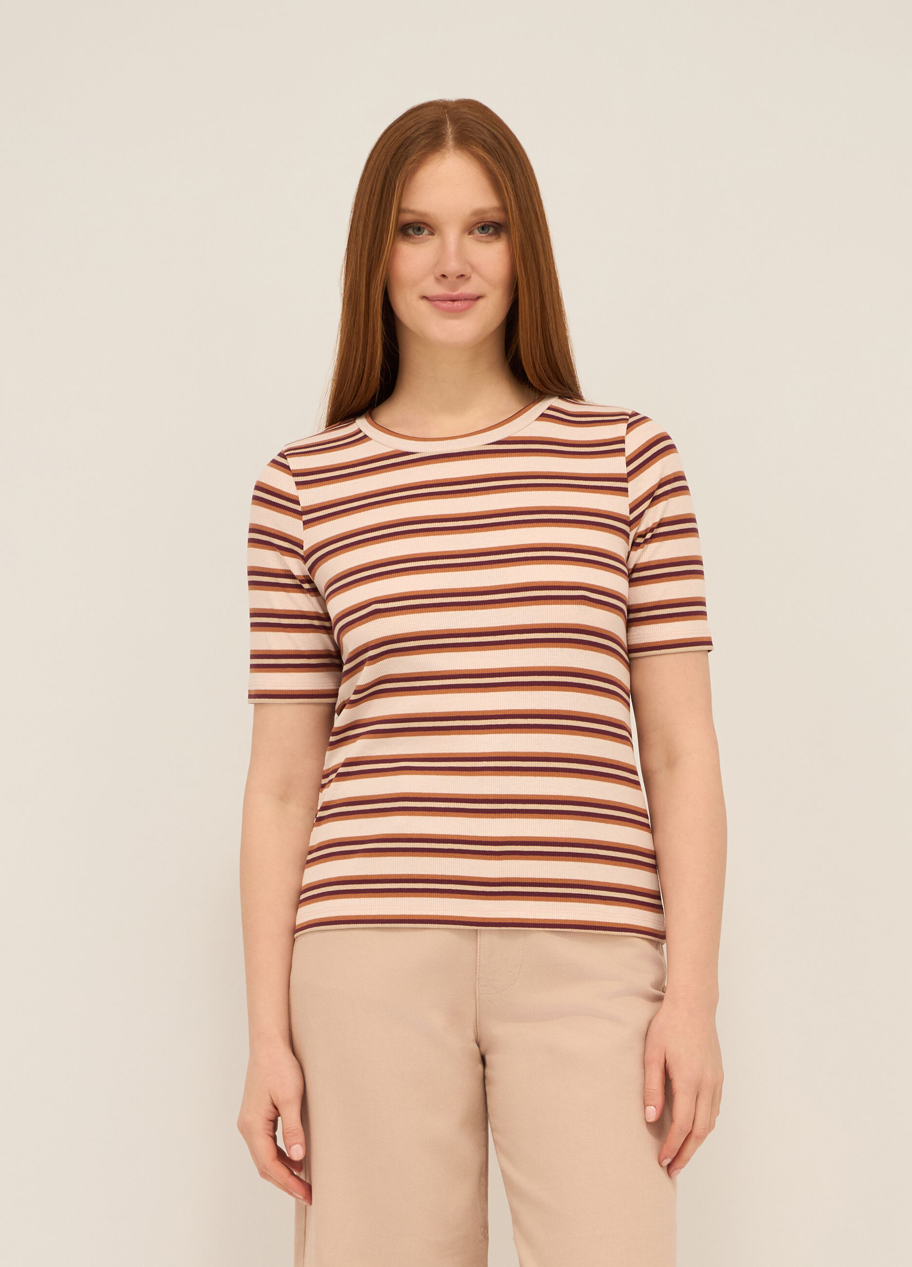 T-shirt in costina di misto cotone stretch donna_0