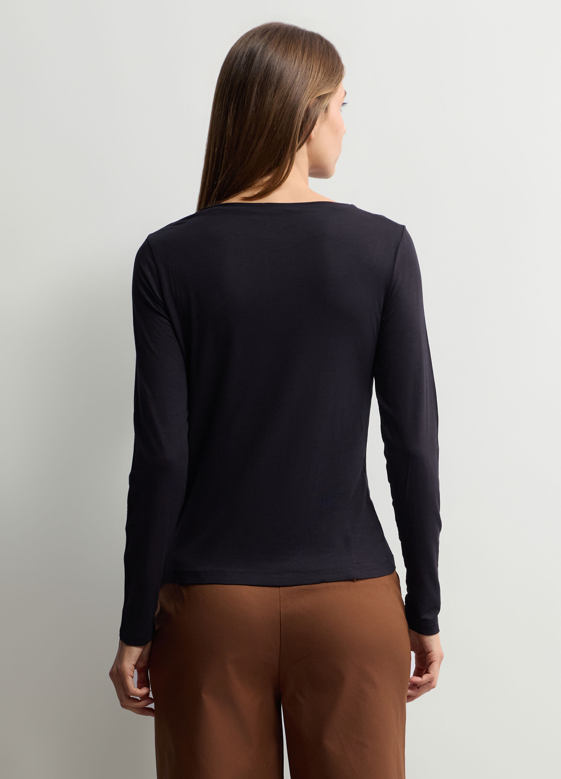 T-shirt con scollo a barchetta stretch donna_1