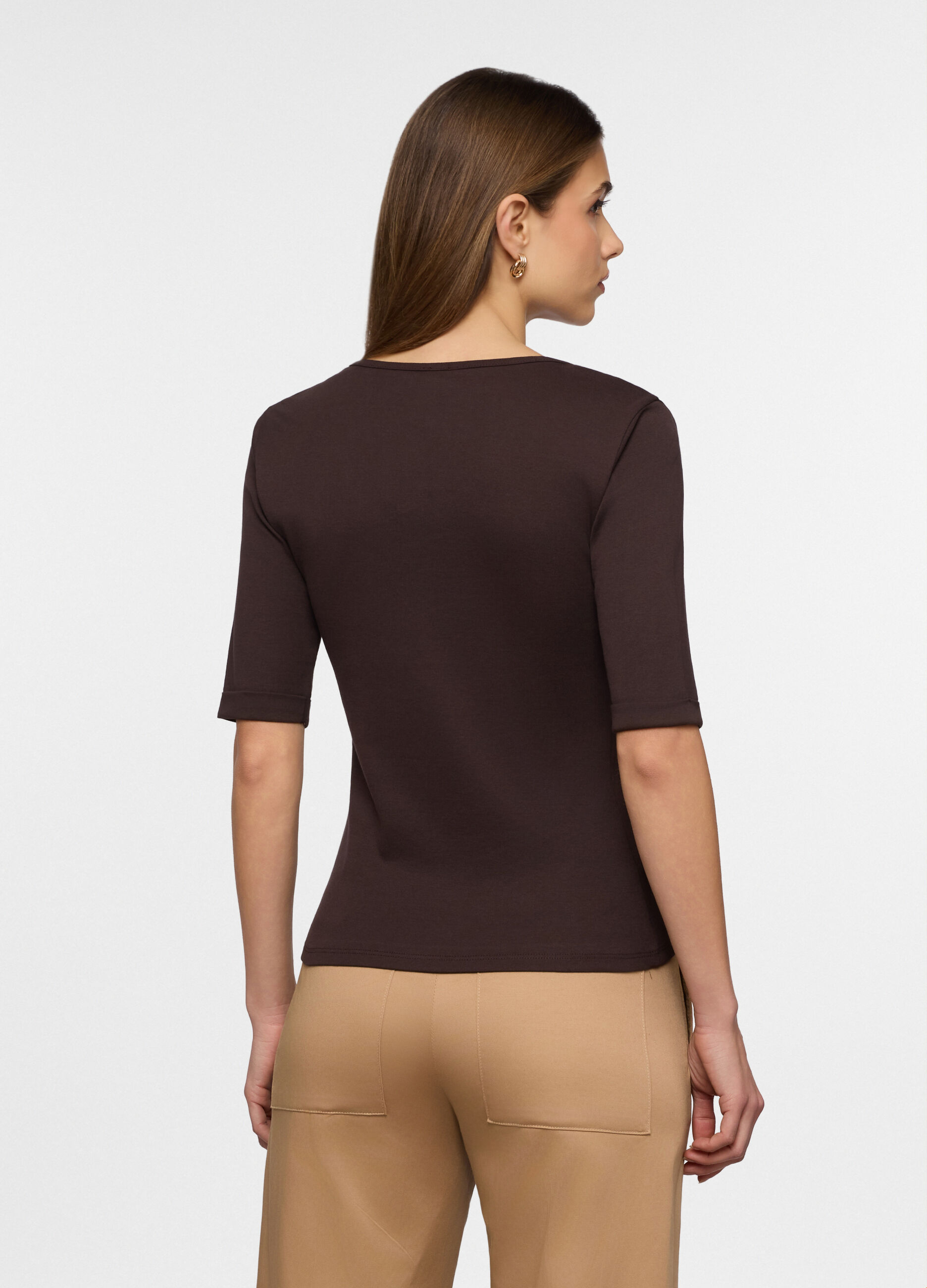 T-shirt con scollo a V in costina donna_1