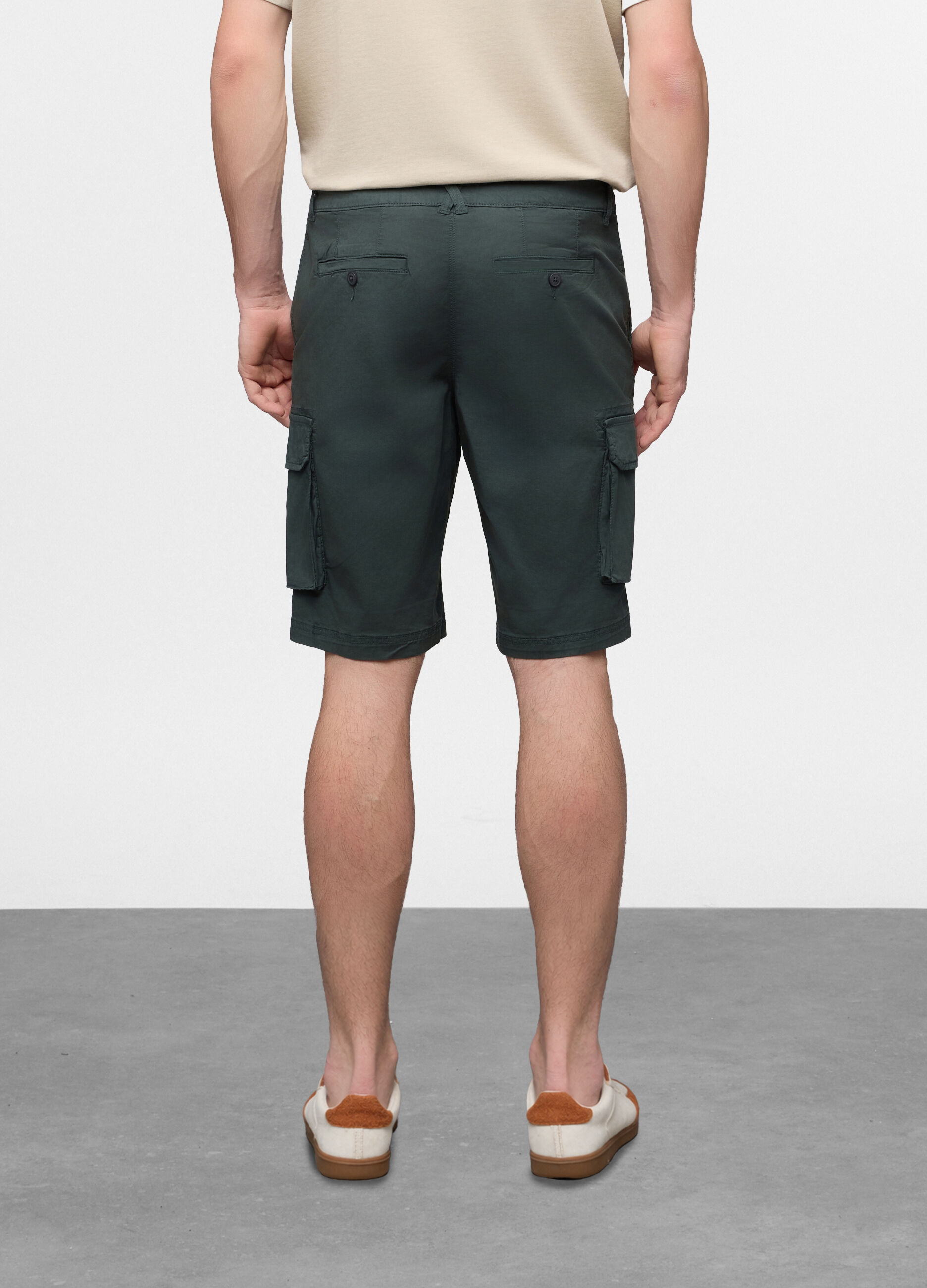 Bermuda cargo in cotone stretch uomo_1