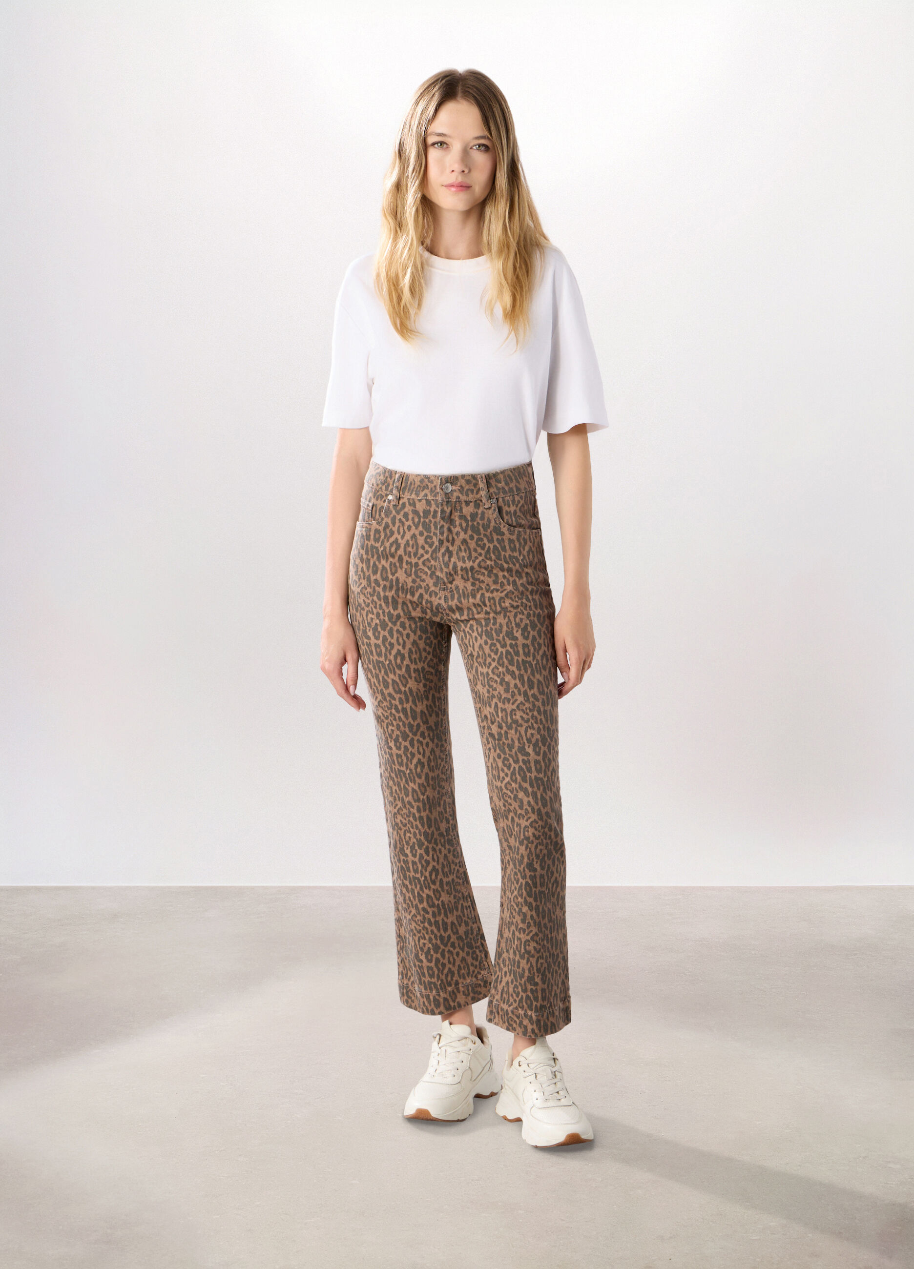 Pantaloni flare fit in denim misto cotone stretch donna_0