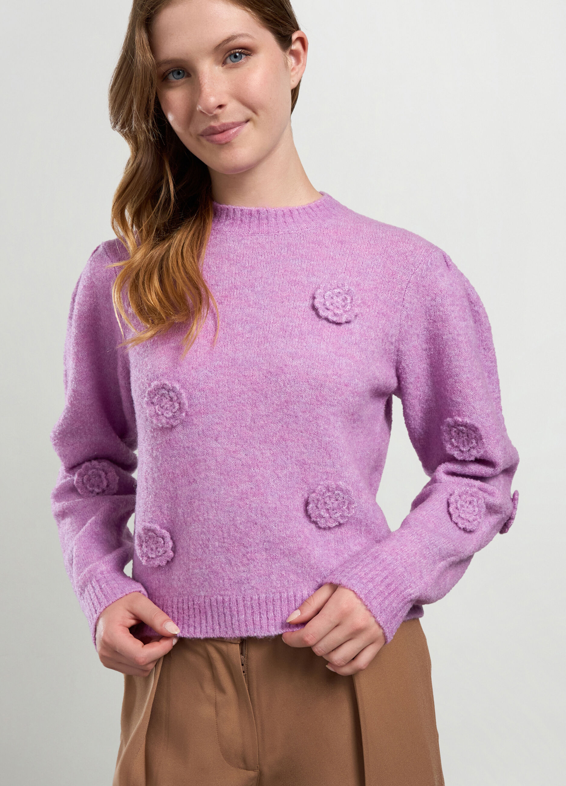 Tricot girocollo con applicazioni donna_2