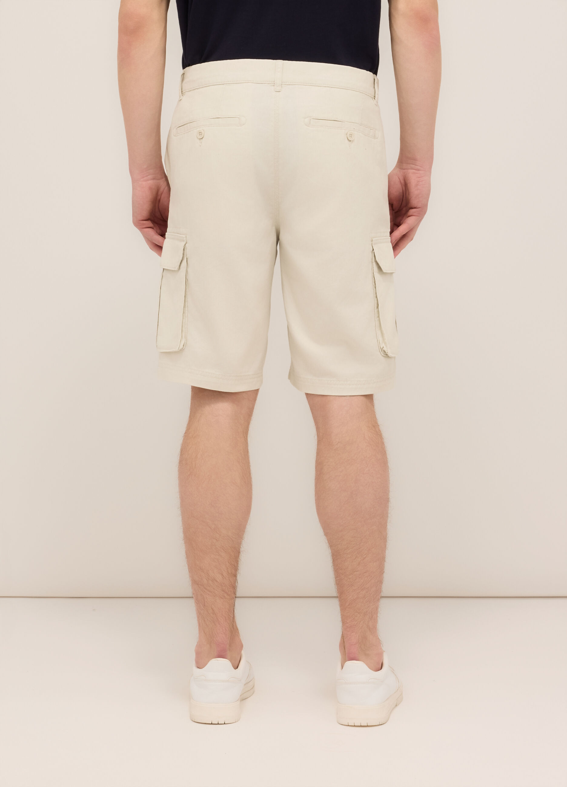 Bermuda cargo in twill di cotone uomo_1