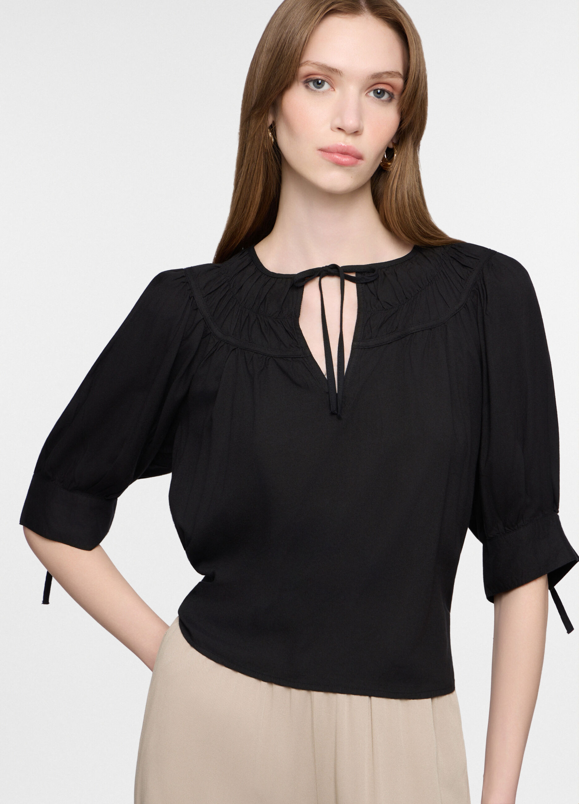 Blusa regular fit con scollo rotondo in pura viscosa donna_2