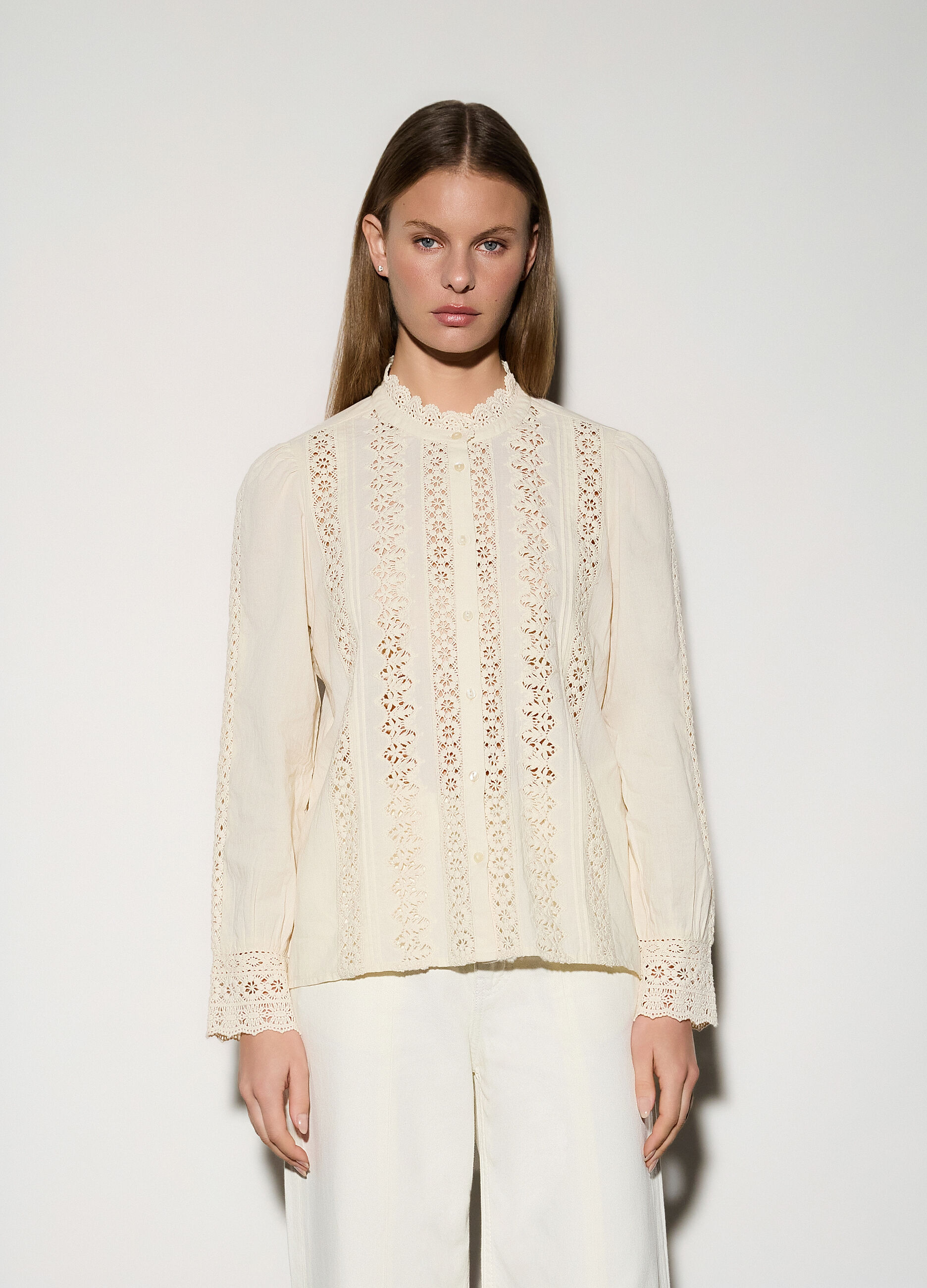 Camicia regular fit con scollo rotondo in pizzo donna_1