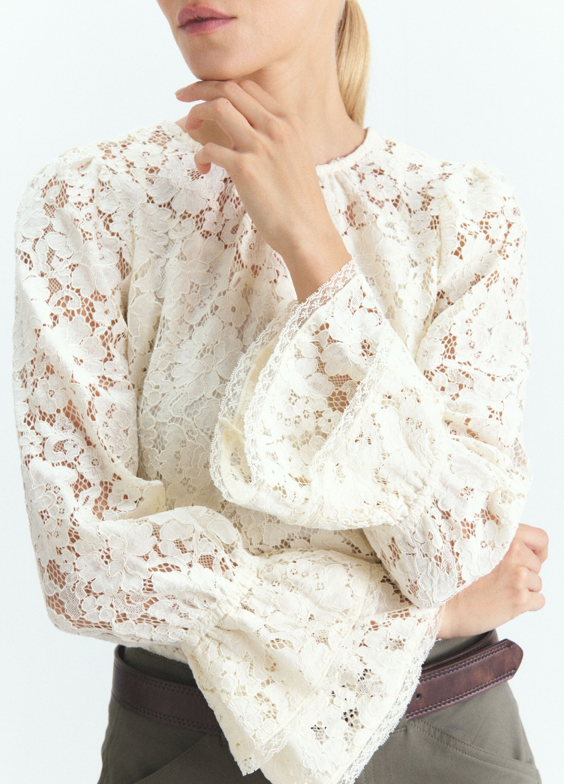Blusa Fit Regular in pizzo misto cotone donna_3