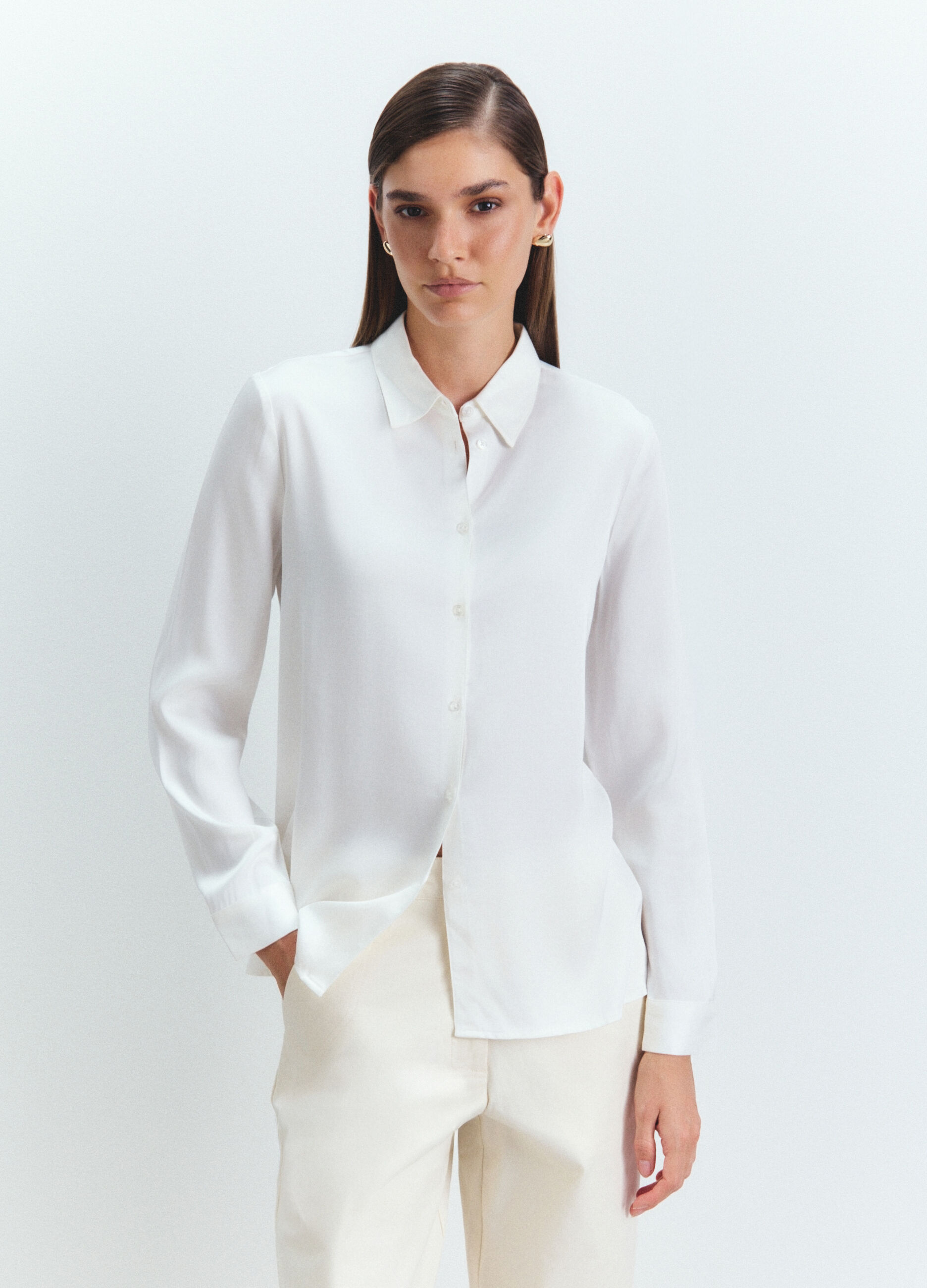Camicia Fit Regular con colletto alla francese in raso di pura viscosa donna_1
