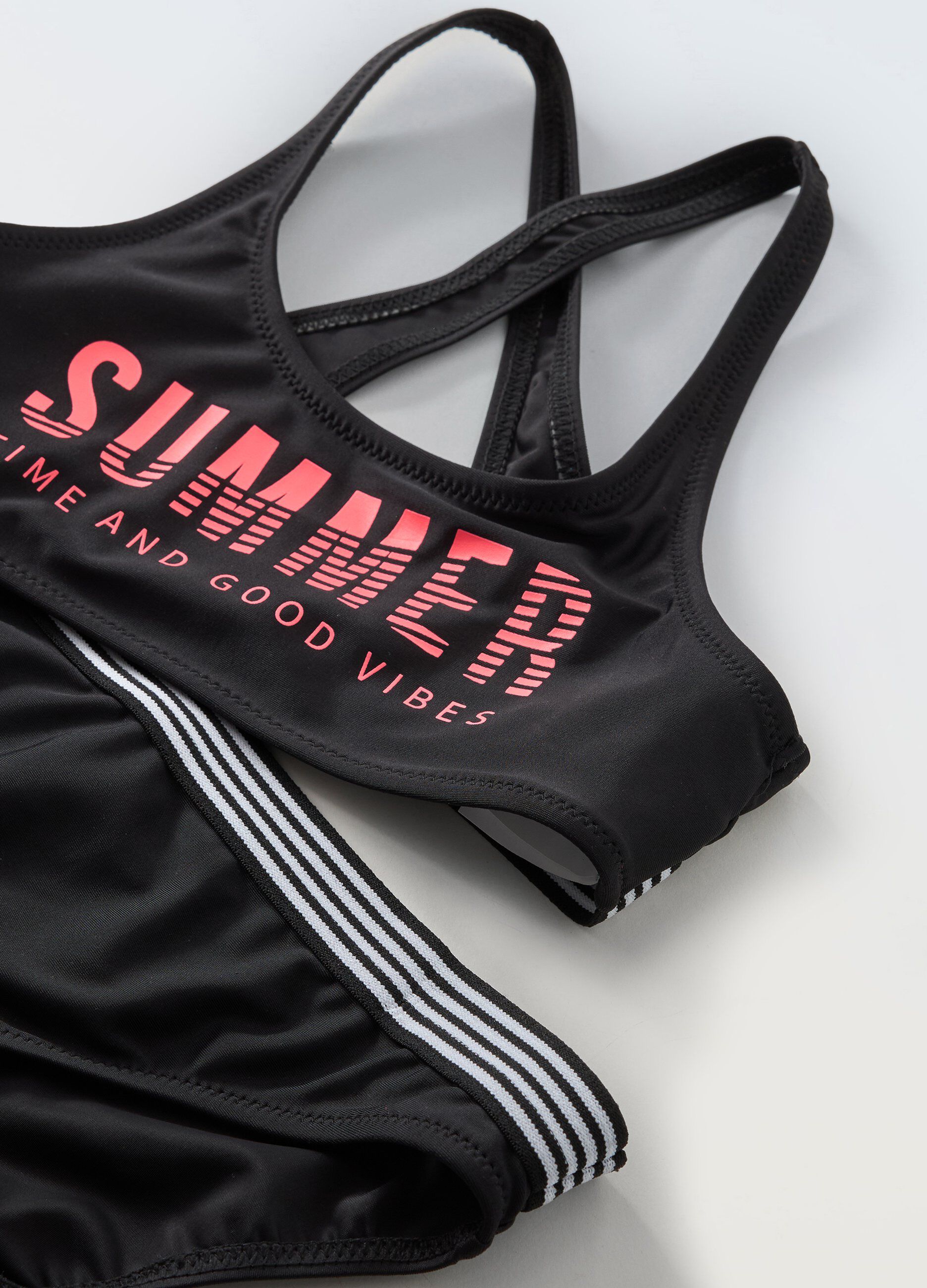 Bikini sportivo ragazza