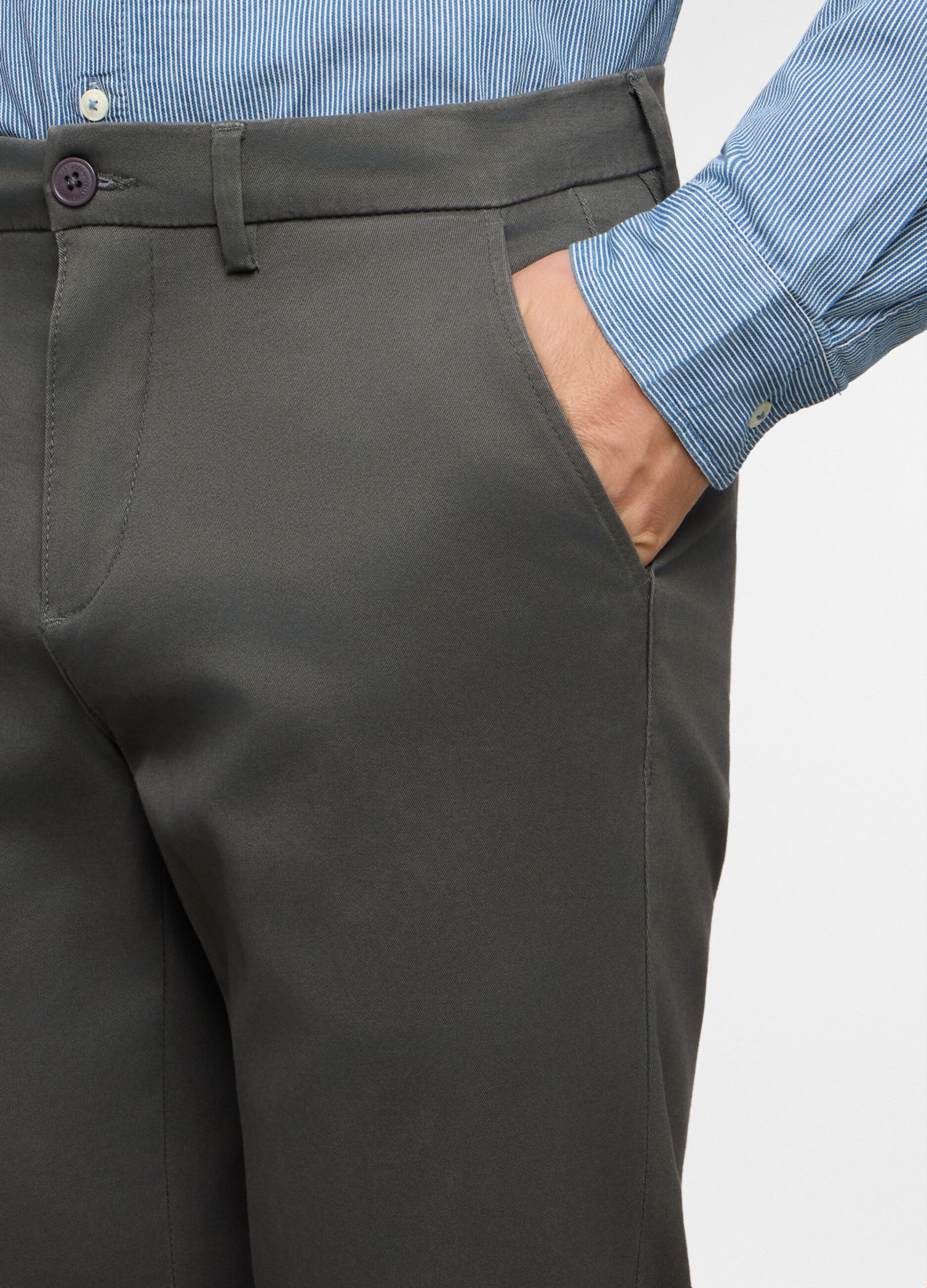 Pantaloni chino slim fit in cotone stretch uomo_2