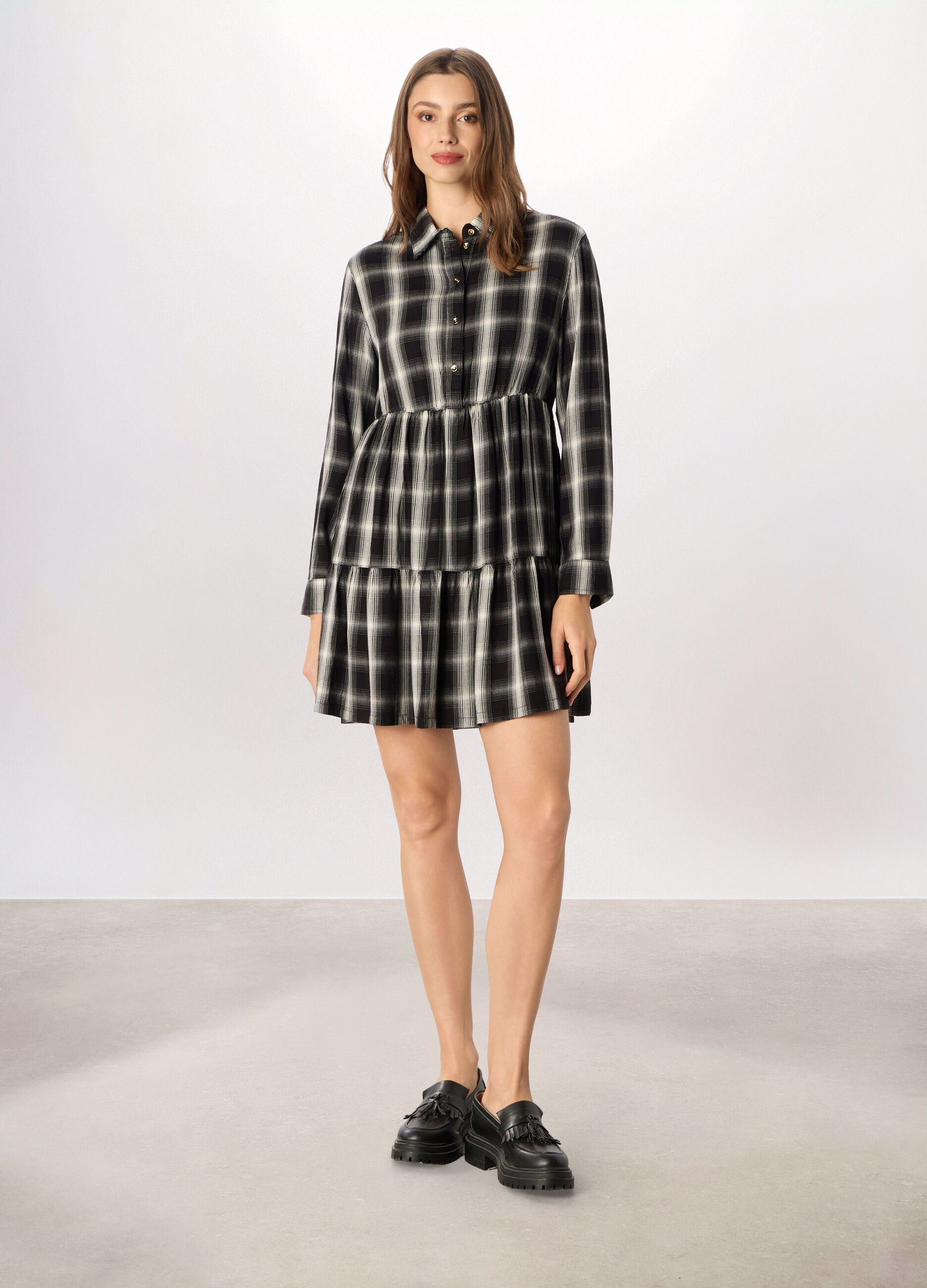 Abito corto a balze donna_0