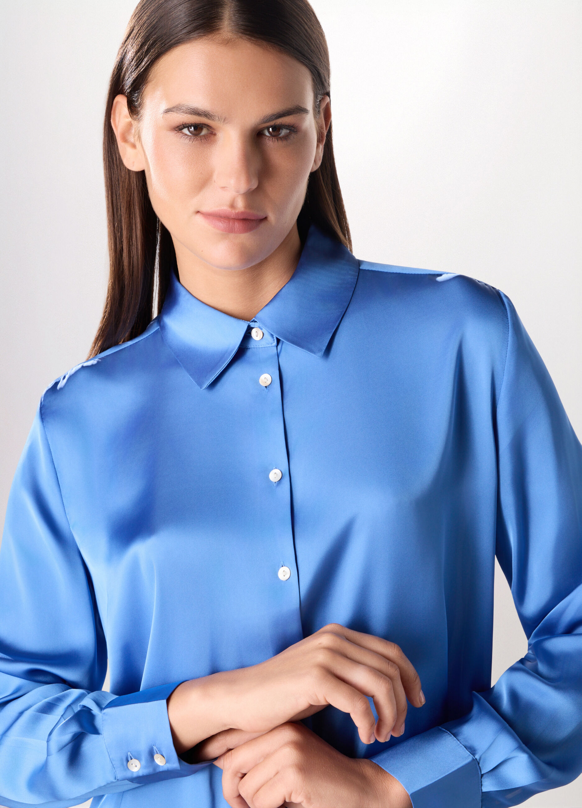 Camicia in raso a maniche lunghe donna_2