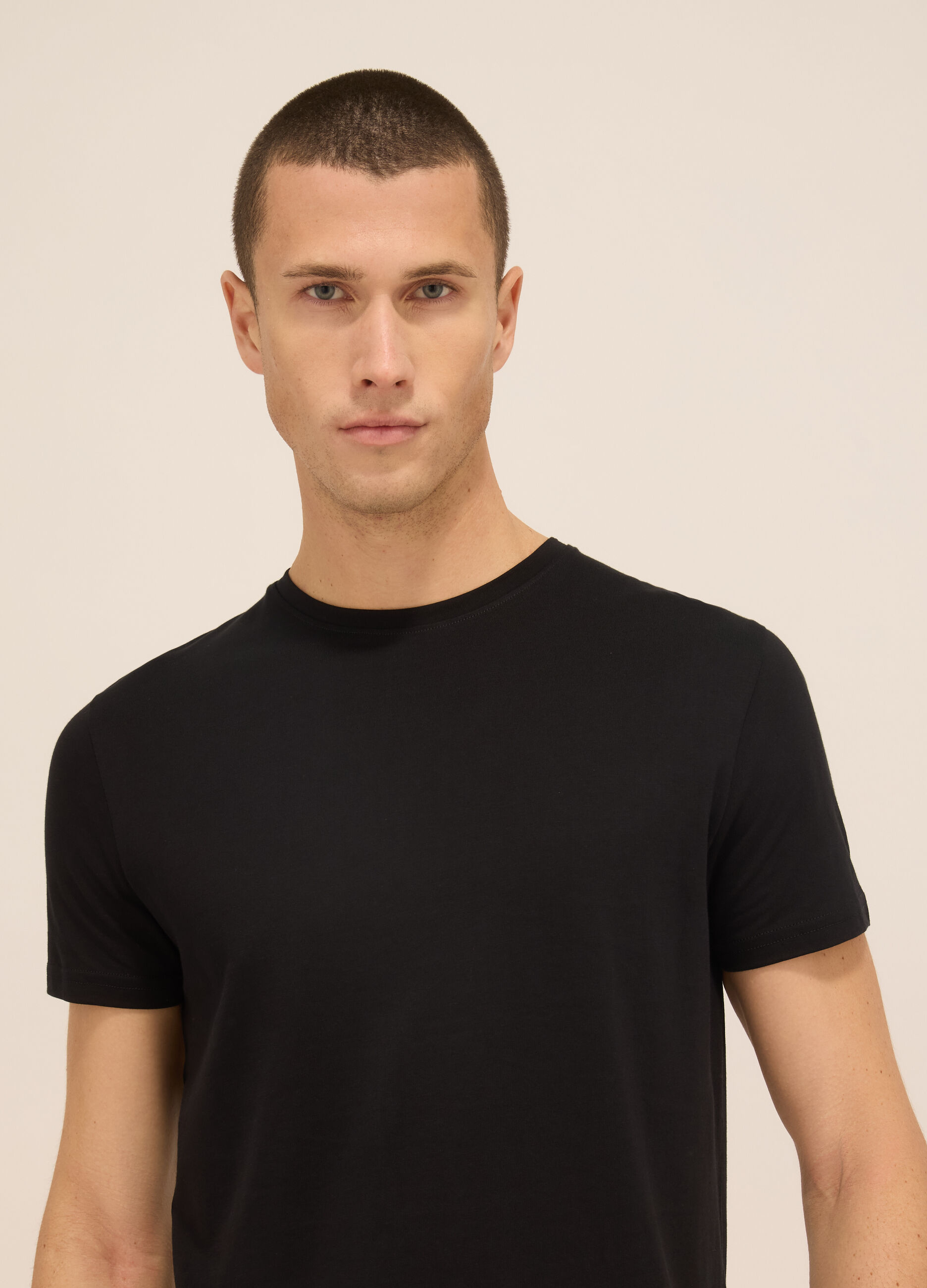 T-shirt girocollo in puro cotone uomo_2