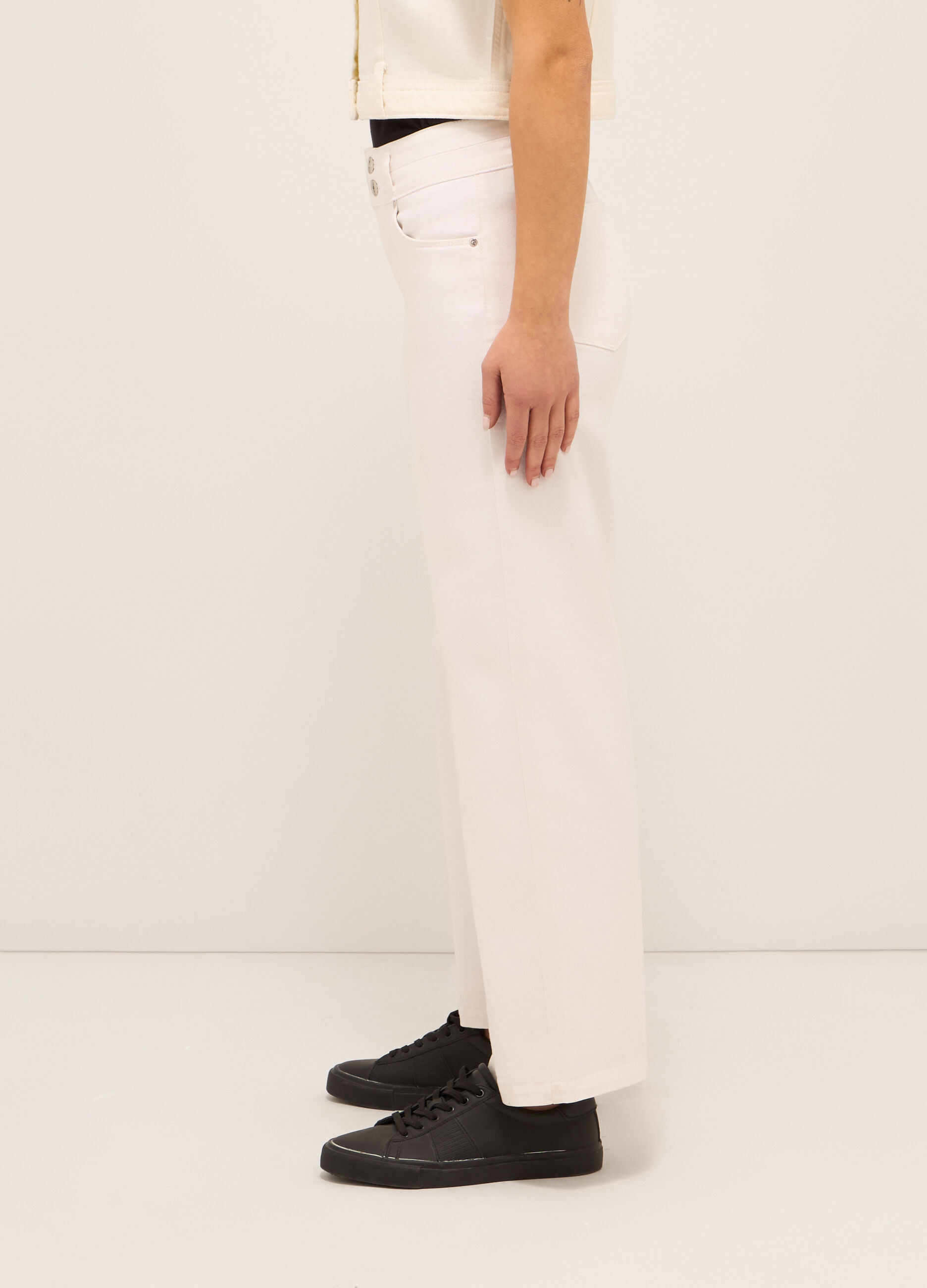 Pantaloni in denim stretch di misto cotone _2