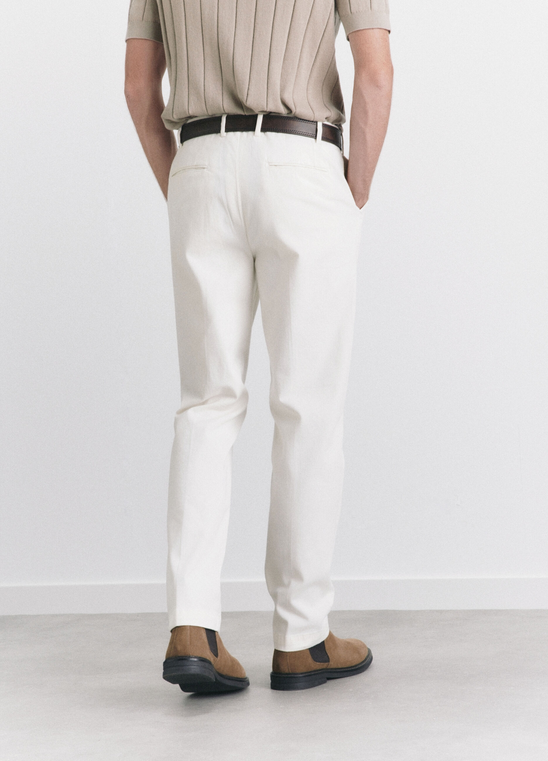 Pantaloni chino in misto cotone e lyocell uomo_2