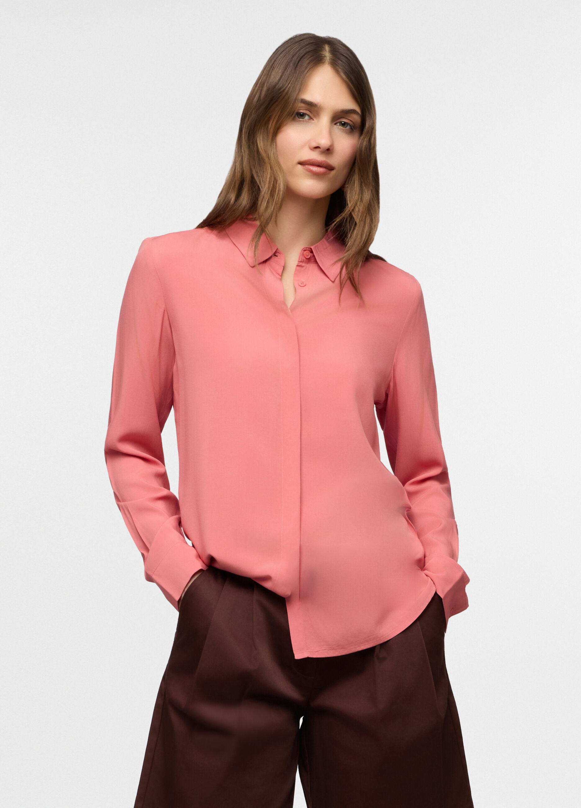 Camicia Fit Slim con collo alla francese in pura viscosa donna_0