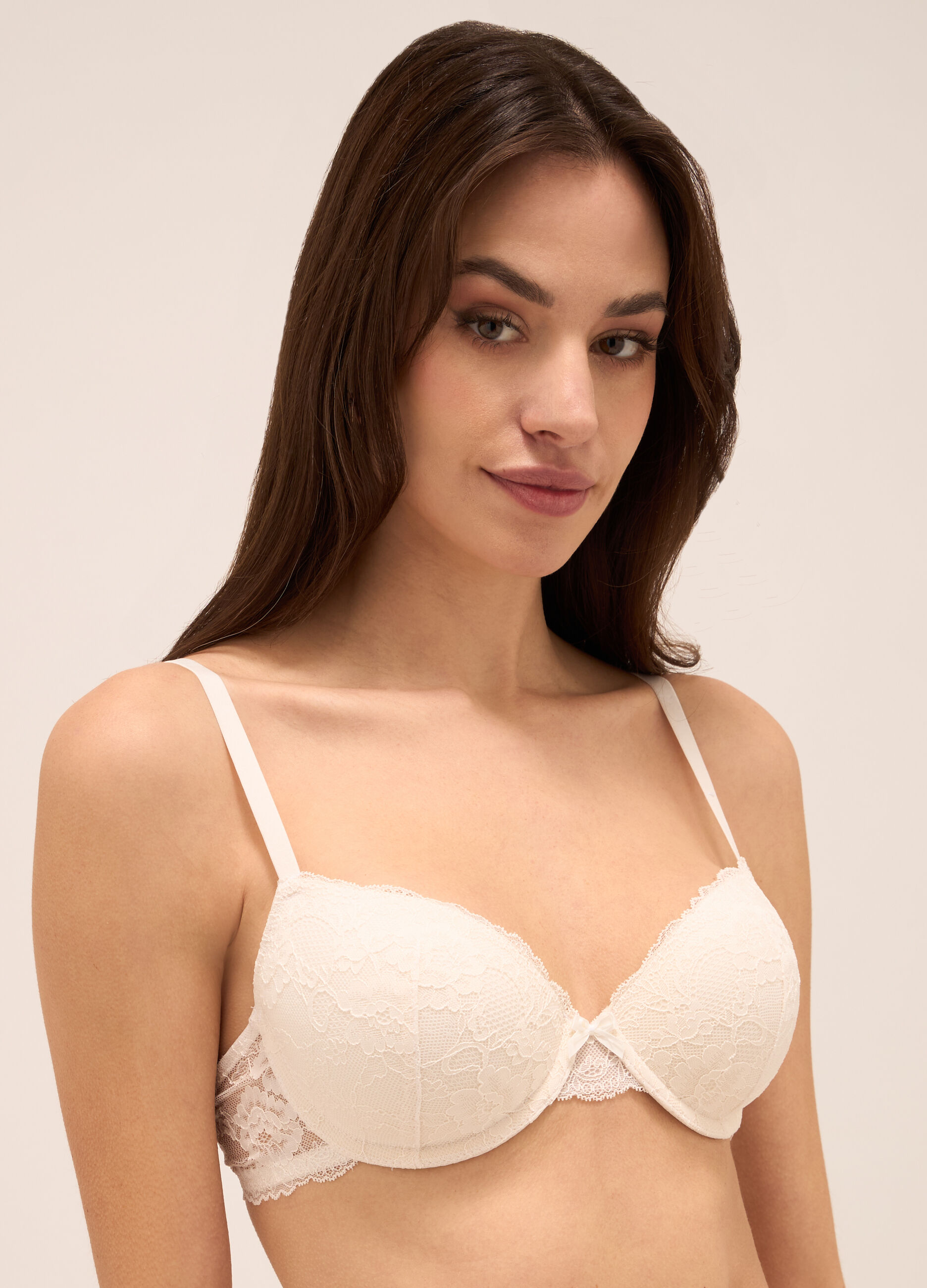 Reggiseno in pizzo a balconcino donna_2