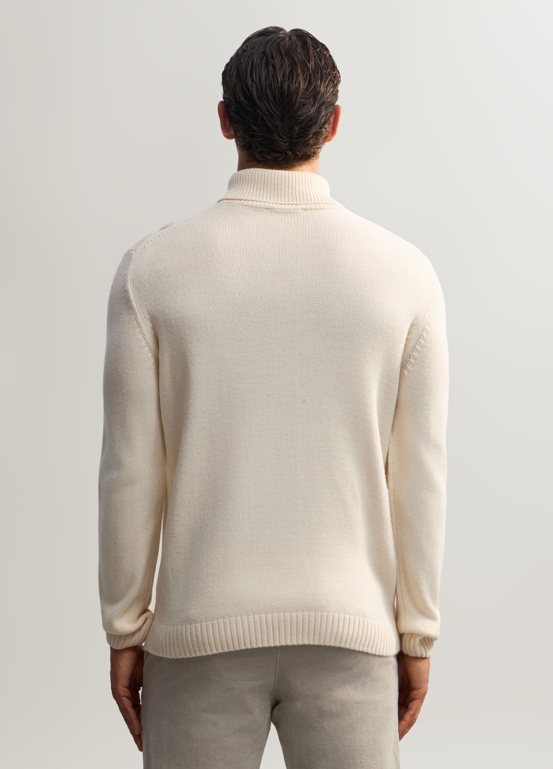 Maglione collo alto a maglia rasata uomo_1