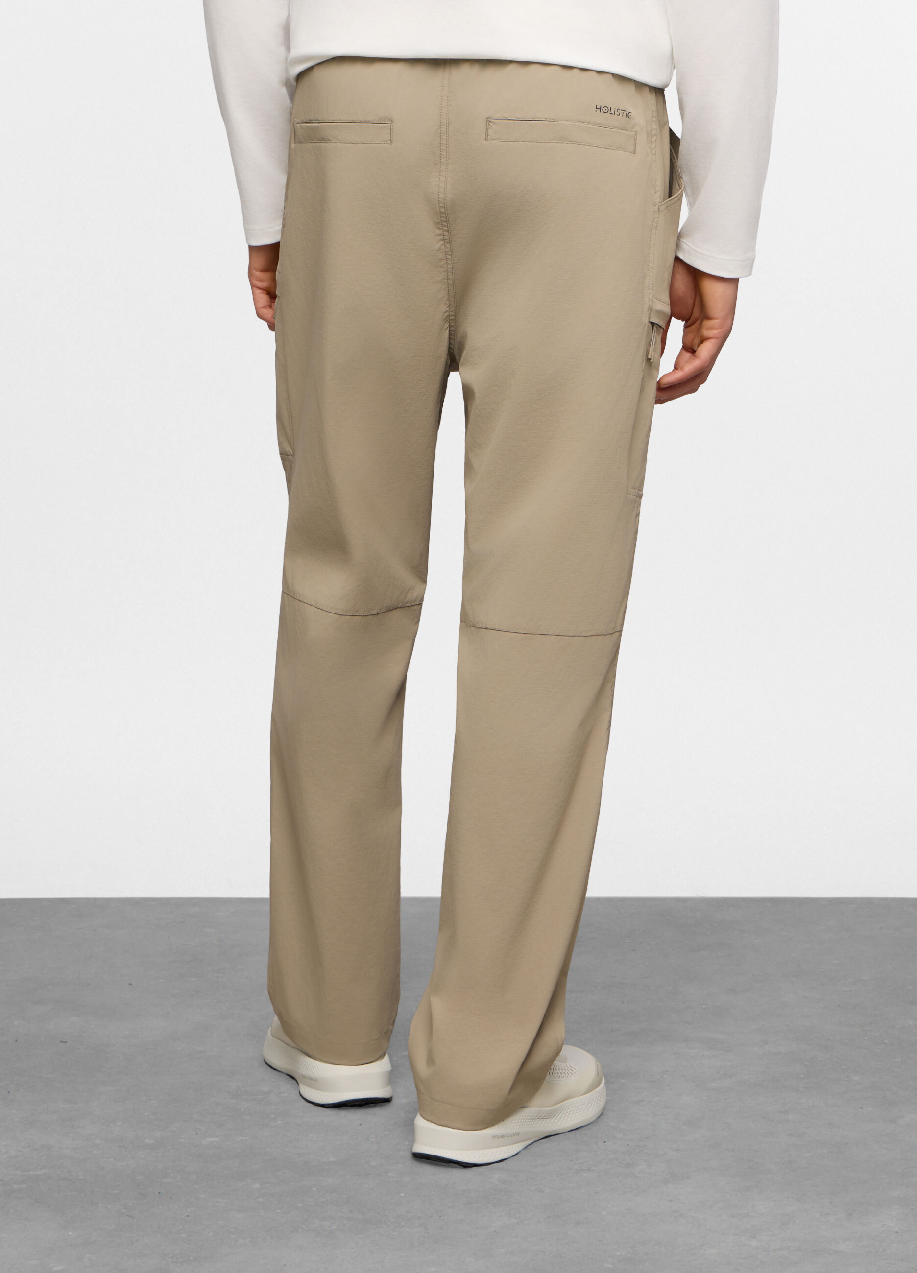 Pantaloni cargo in tessuto tecnico uomo_1