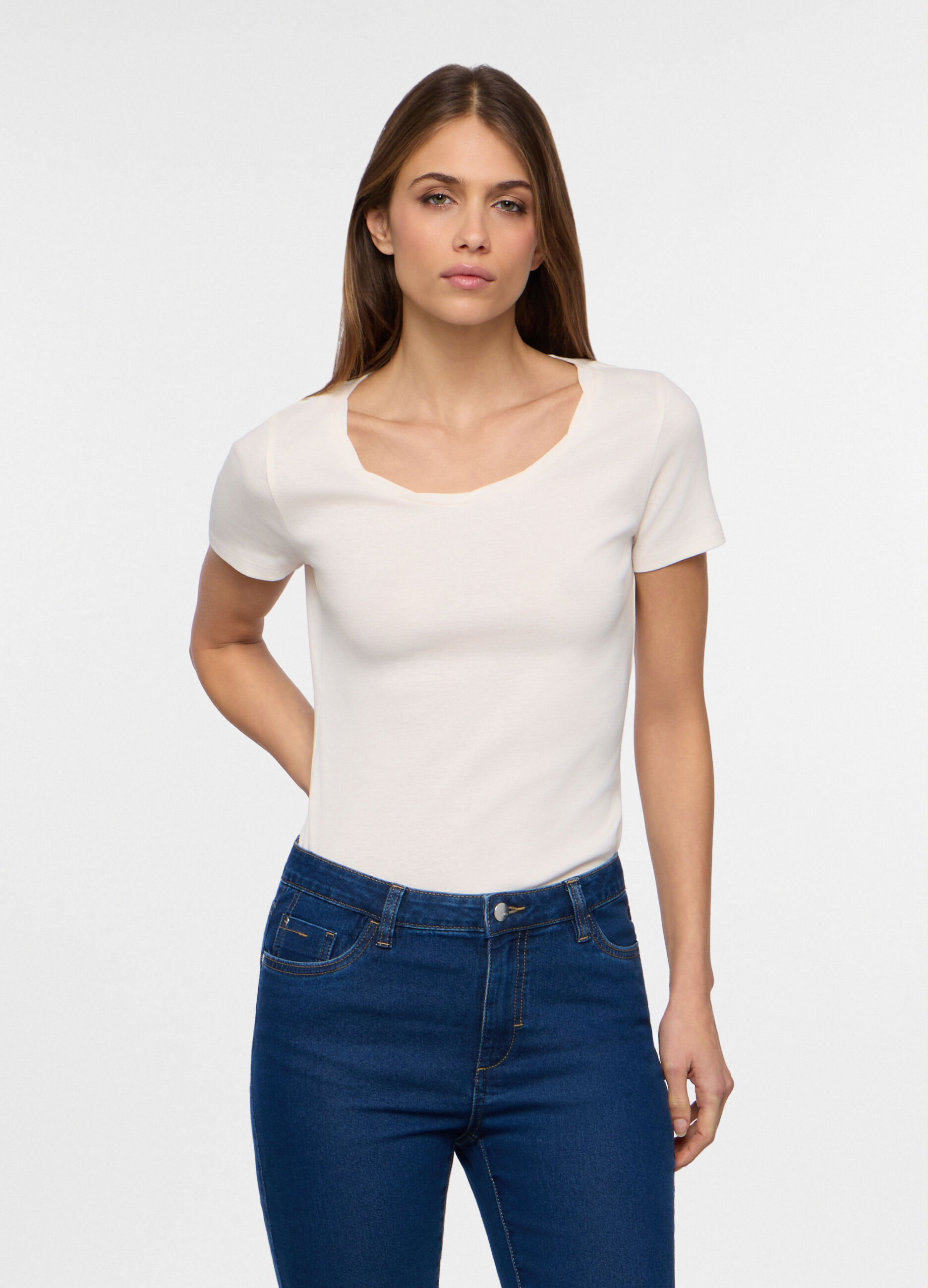 T-shirt con scollo rotondo donna_0